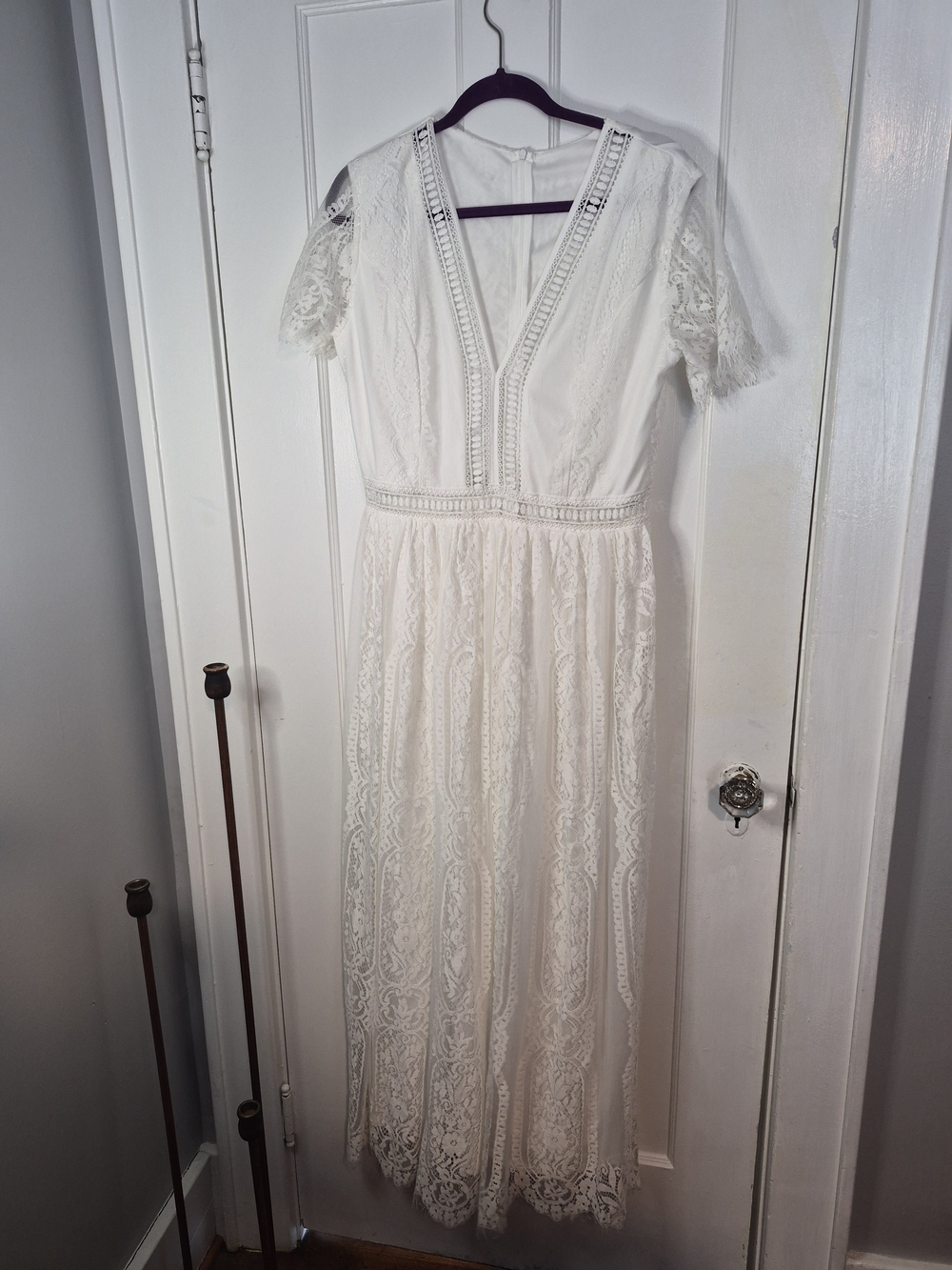 Bohemian White Lace V-Neck Wedding Dress, Size Large